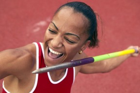 -“高新体育中心沙滩排球：选手拼尽全力，冠军悬念重重”