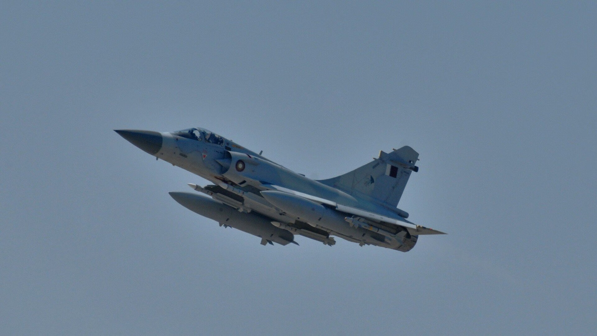 本菲卡中场节奏控制出色,全场主导,本菲卡近期状态