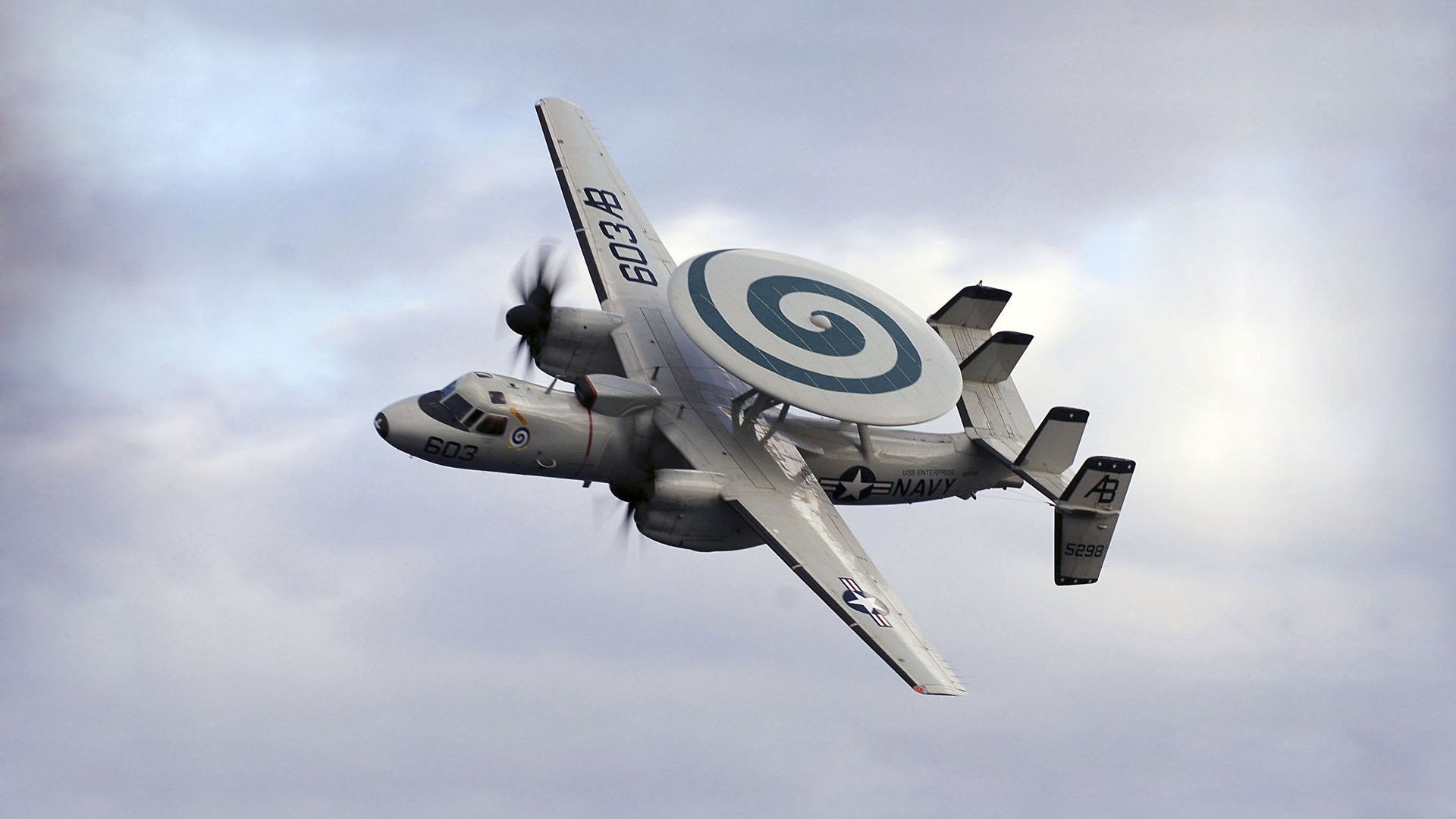 足球特色课程覆盖初高中形成系统化教学模式，足球特色课程的理念